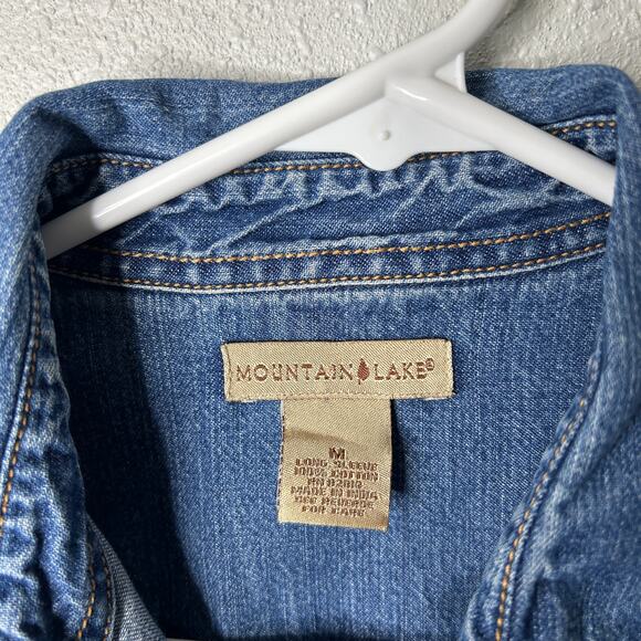 Mountain Lake Denim Shirt Size Medium Blue Snap Button Western Classic - Picture 4 of 7